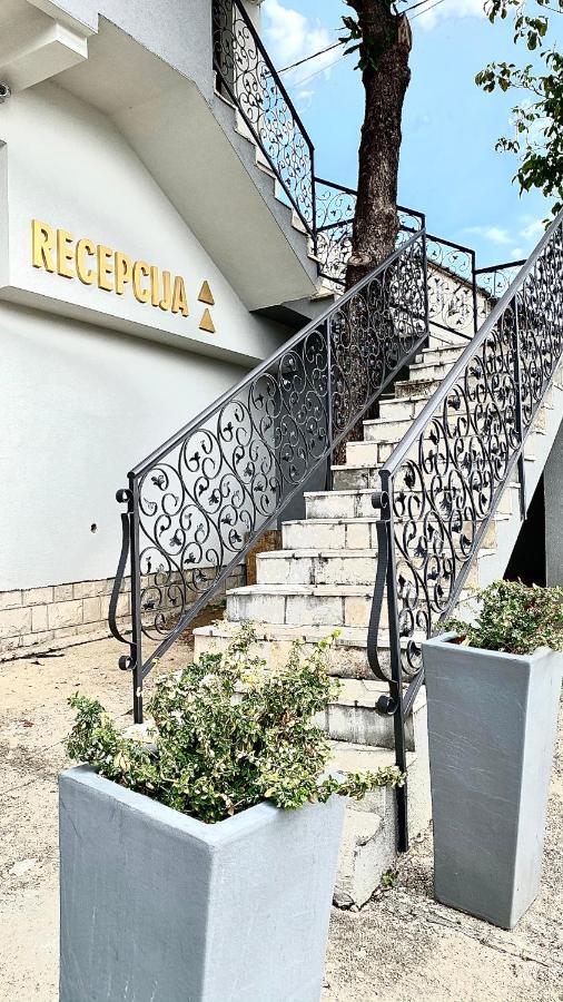 Hotel Olimpija Plus Herceg Novi Exterior photo